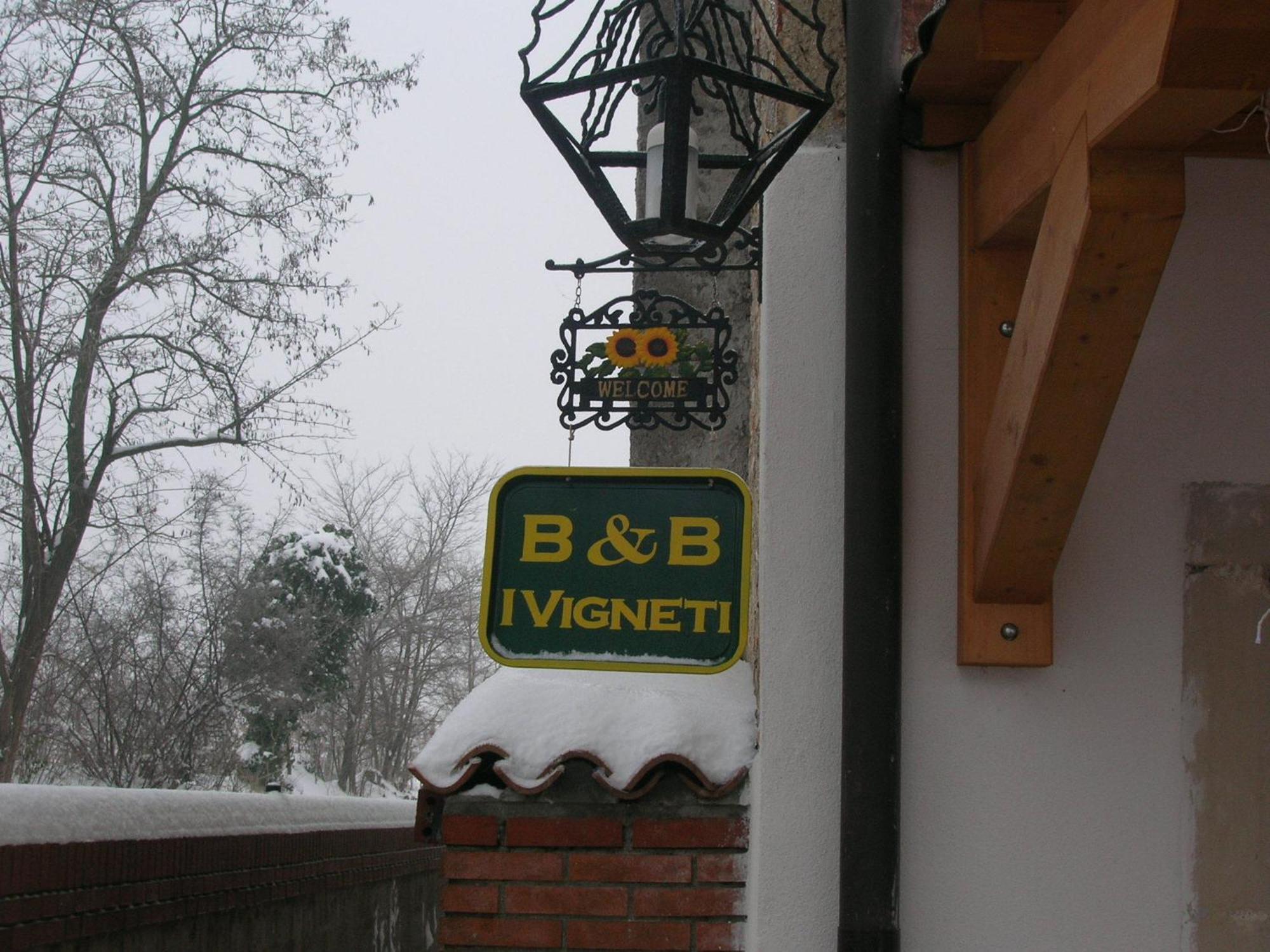 Salionze I Vigneti Bed & Breakfast מראה חיצוני תמונה