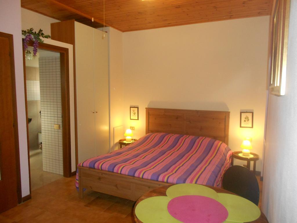 Salionze I Vigneti Bed & Breakfast חדר תמונה